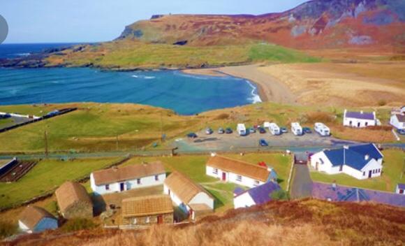 Shashas Apartment Gleanndobhar Glencolumbkille Exterior photo